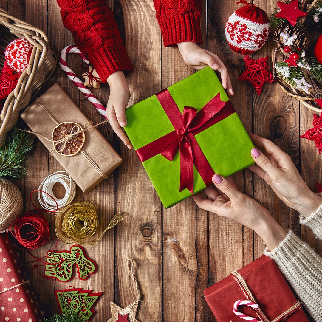10 Ways To Have a Sustainable Christmas - Staheekum
