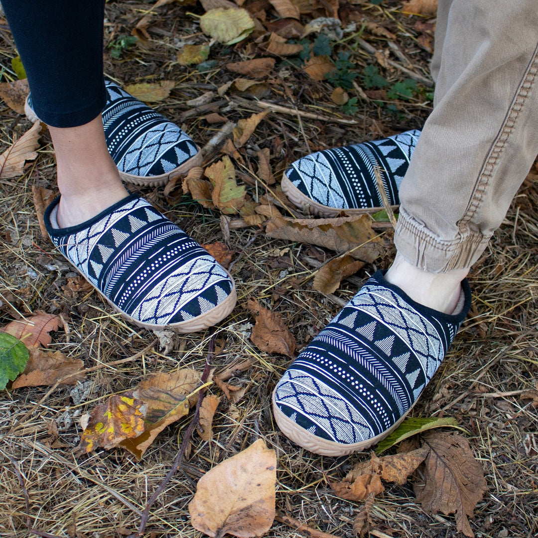 Unisex Graphic Evergreen Slipper - Black - Staheekum